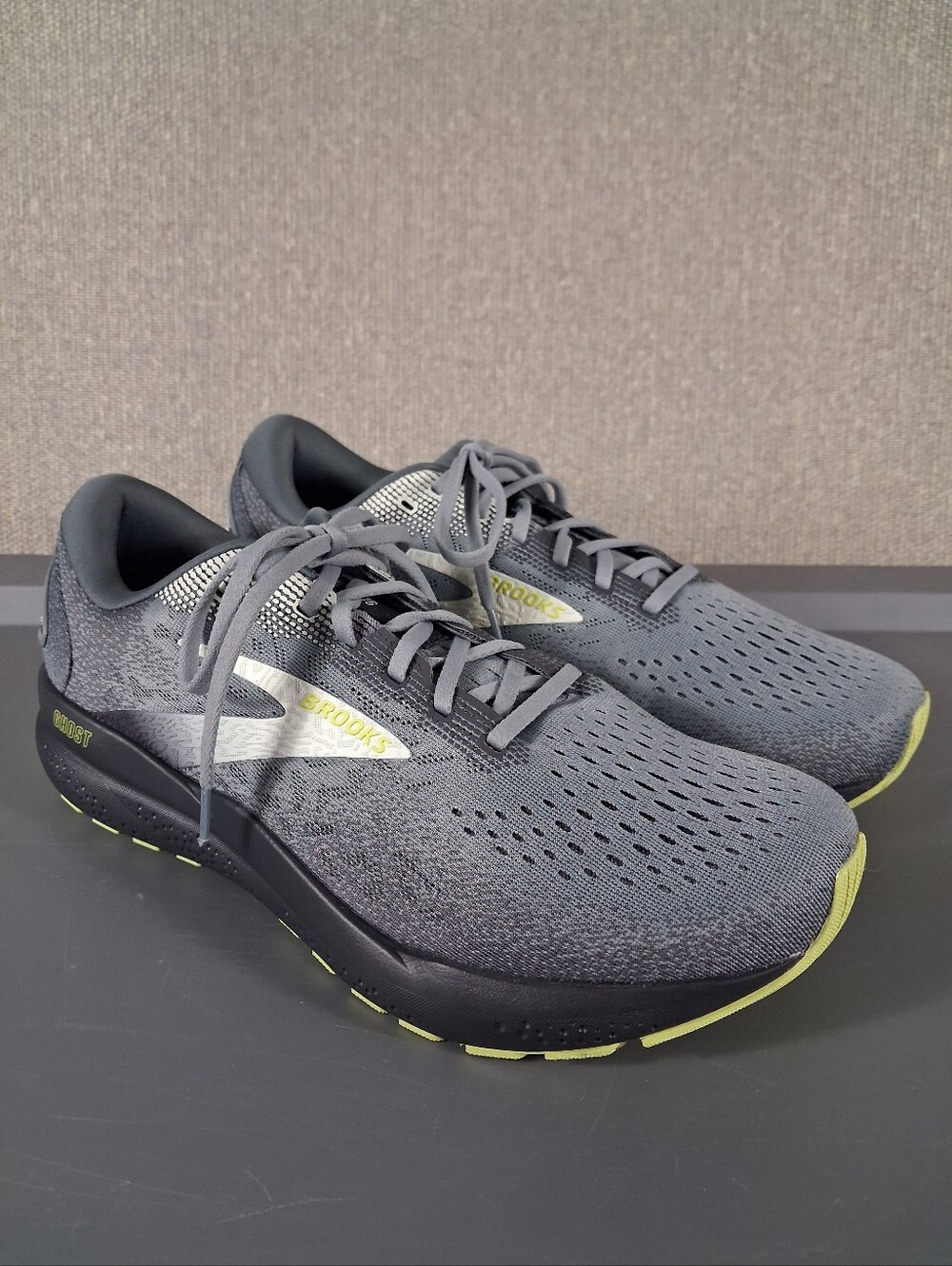 Brooks Ghost 16 Shoes Mens 12 Extra Wide Gray Green Athletic Running Training